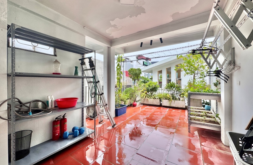 House for Rent in Tay Ho with 4 bedrooms on Dang Thai Mai