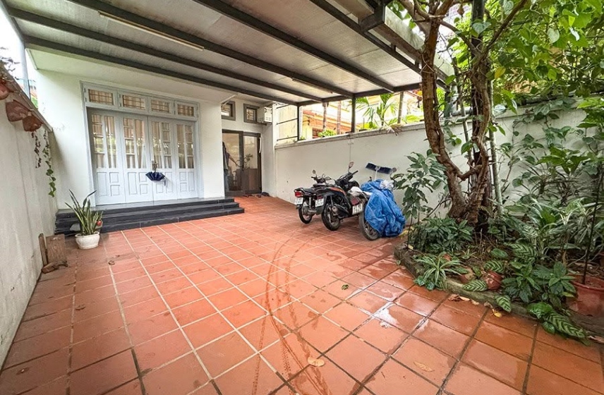 House in Long Bien nearby LFAY Hanoi for rent 4 bedrooms